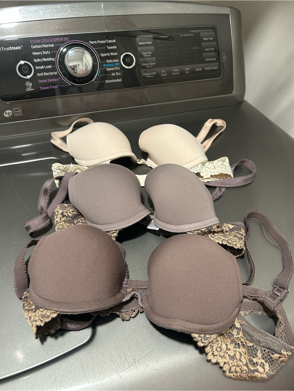 Women’s Lace Trim Padded Push-Up Bras in 34A